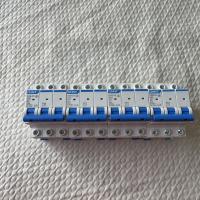 D型小型断路器3P D25/D32/D40/D63