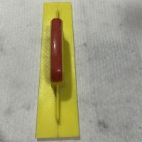黄色塑料带孔水泥抹灰板窄长