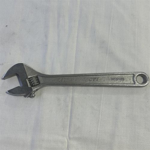 晋亿活扳手250mm