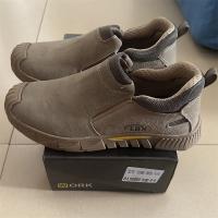 劳保鞋卡其色 一脚蹬