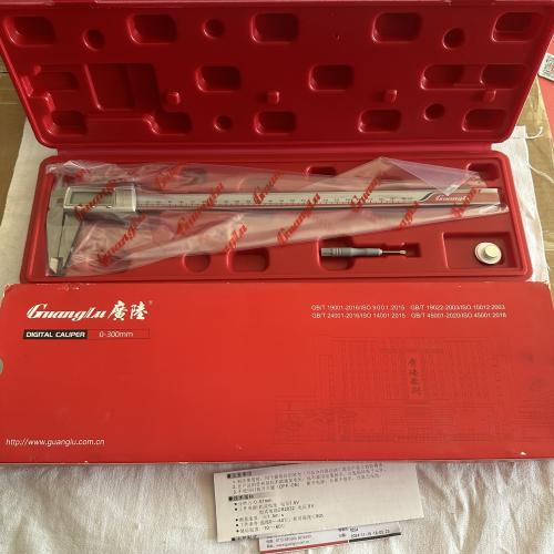 数显卡尺0-300mm