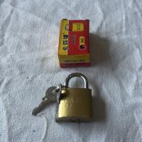 卡兵牌仿铜锁25mm