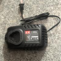 锂电池充电器东成FFCL12-1